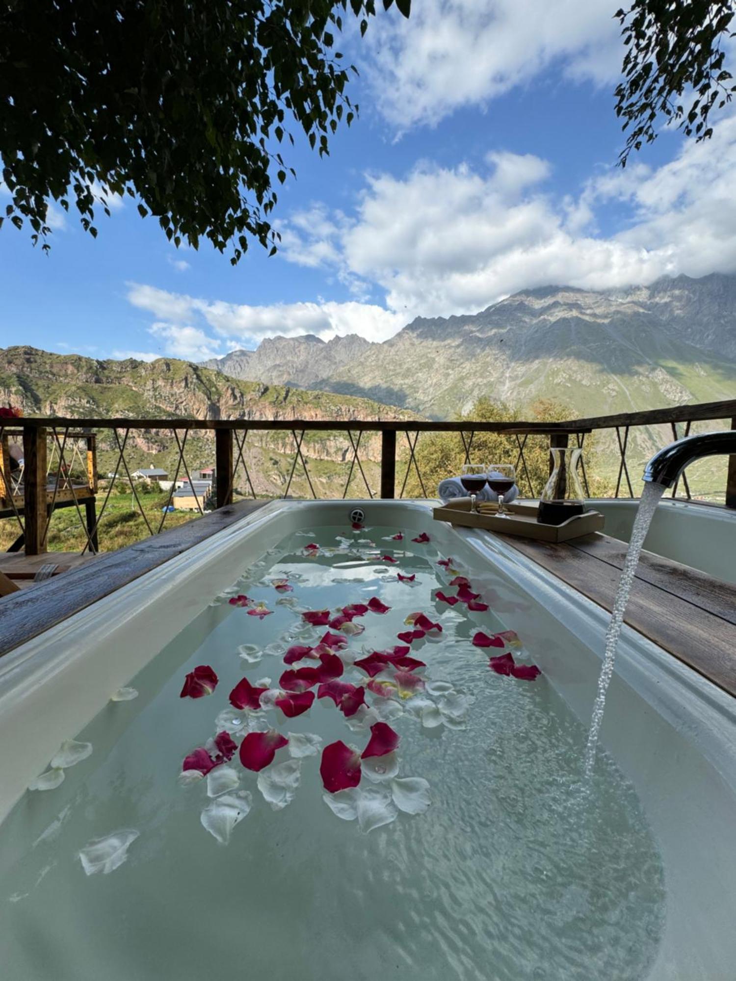 Glamping Emerald Kazbegi Exterior foto
